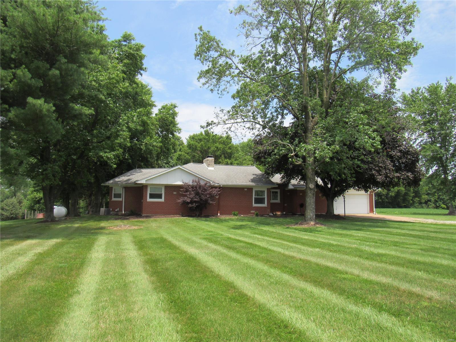 3709 Kk Road Waterloo, IL 62298 - Photo 3 of 46