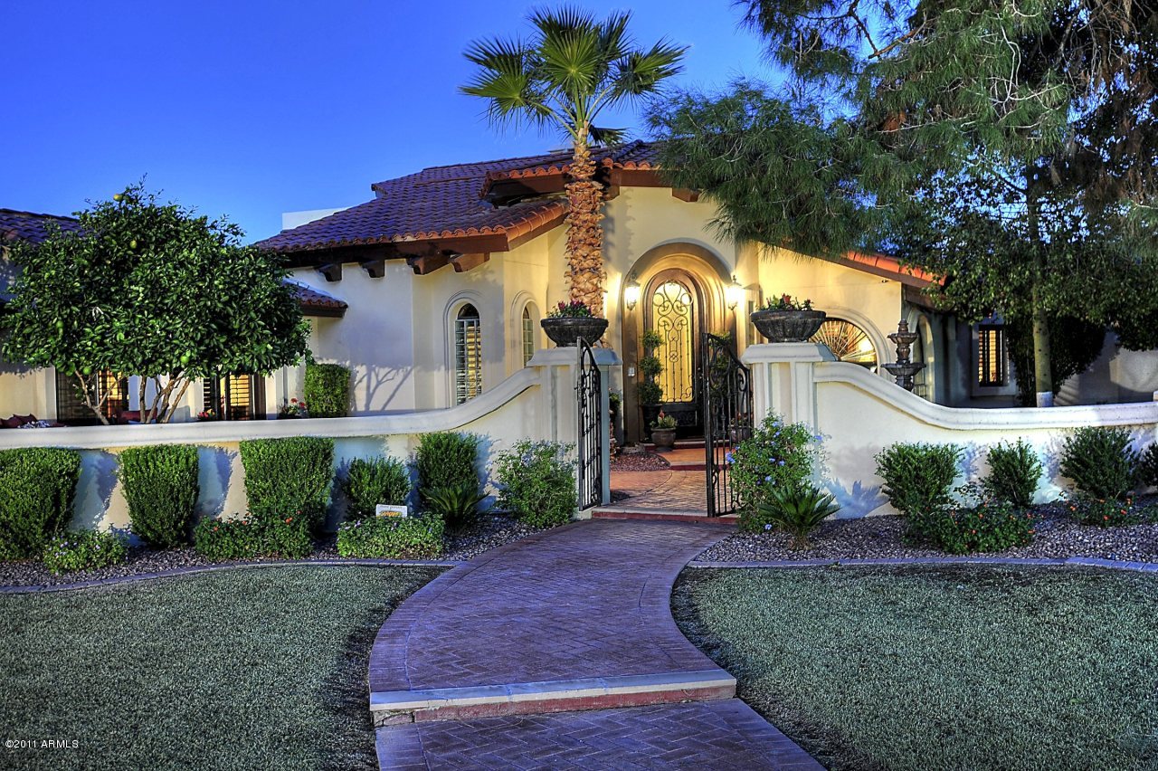 173 North Riata Street Gilbert, AZ 85234 - Photo 1 of 28 Front Walkway