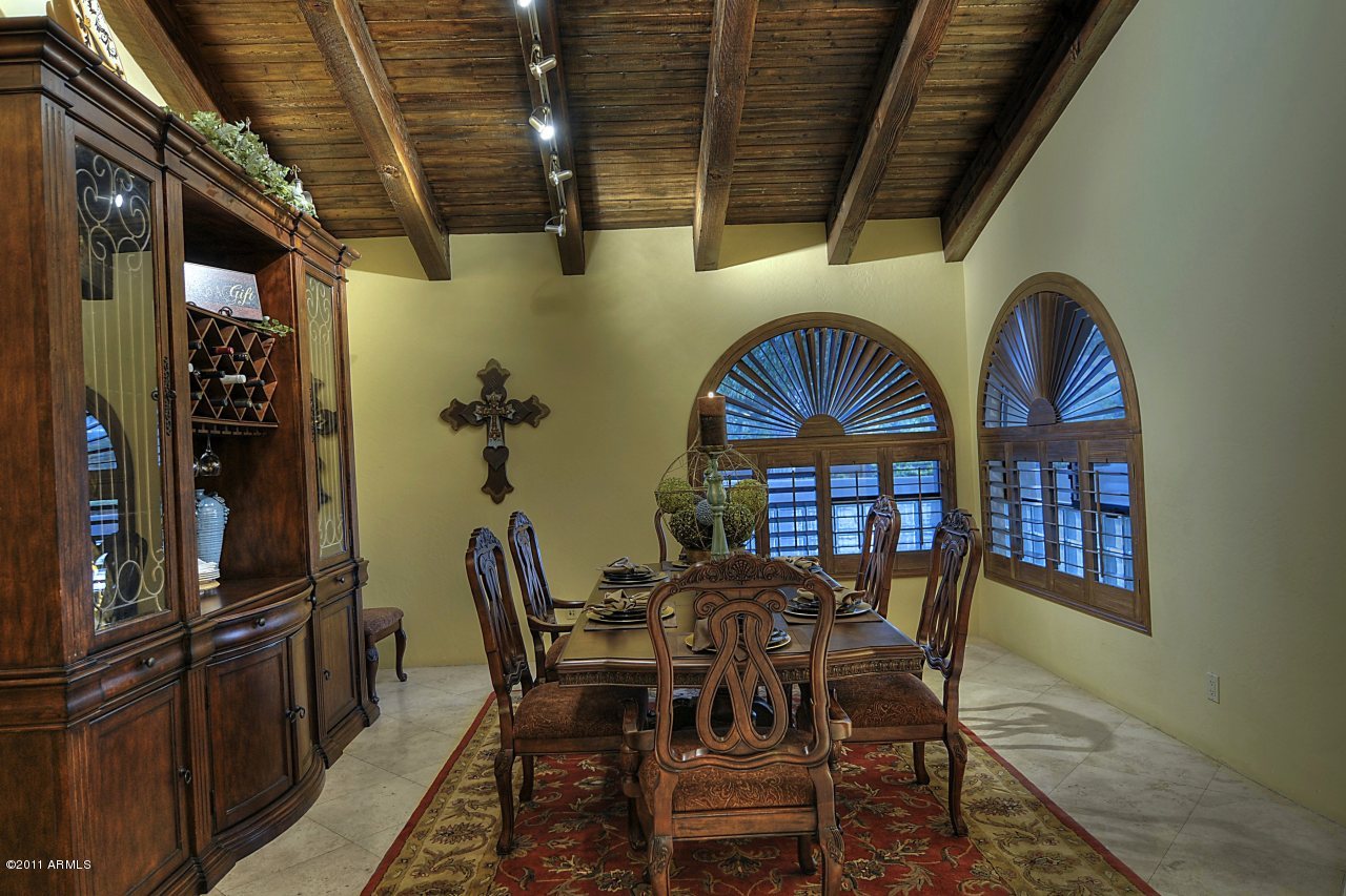 173 North Riata Street Gilbert, AZ 85234 - Photo 10 of 28 Dining Room