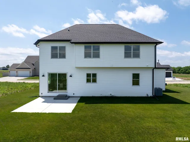 $849,900 | 6654 Meghan Avenue, Bettendorf, IA 52722