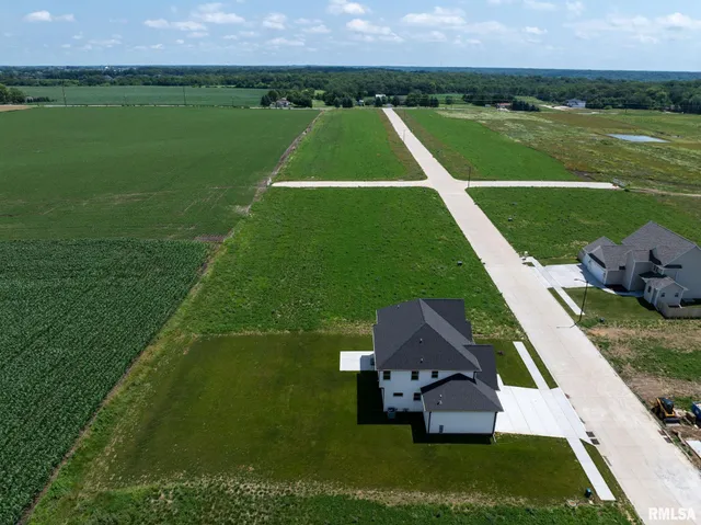 $849,900 | 6654 Meghan Avenue, Bettendorf, IA 52722