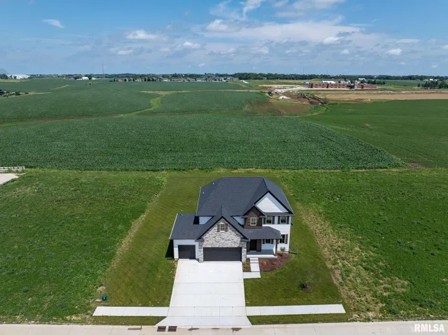 $849,900 | 6654 Meghan Avenue, Bettendorf, IA 52722