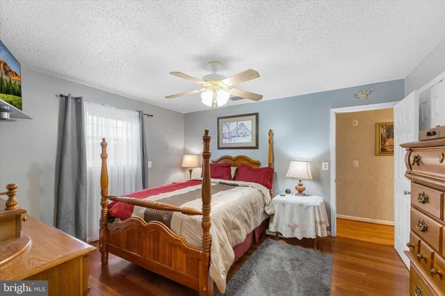 $1,500,000 | 14917 Compton Road, Centreville, VA 20121