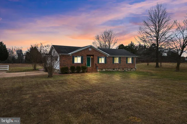 $1,500,000 | 14917 Compton Road, Centreville, VA 20121