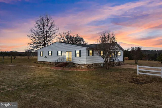 $1,500,000 | 14917 Compton Road, Centreville, VA 20121