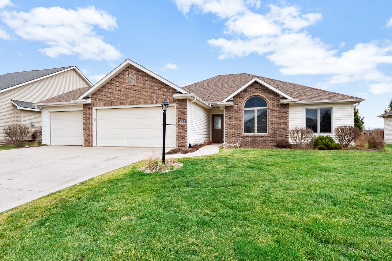 13610 Falcon Ridge Cove Fort Wayne, IN 46845 - Photo 1 of 36