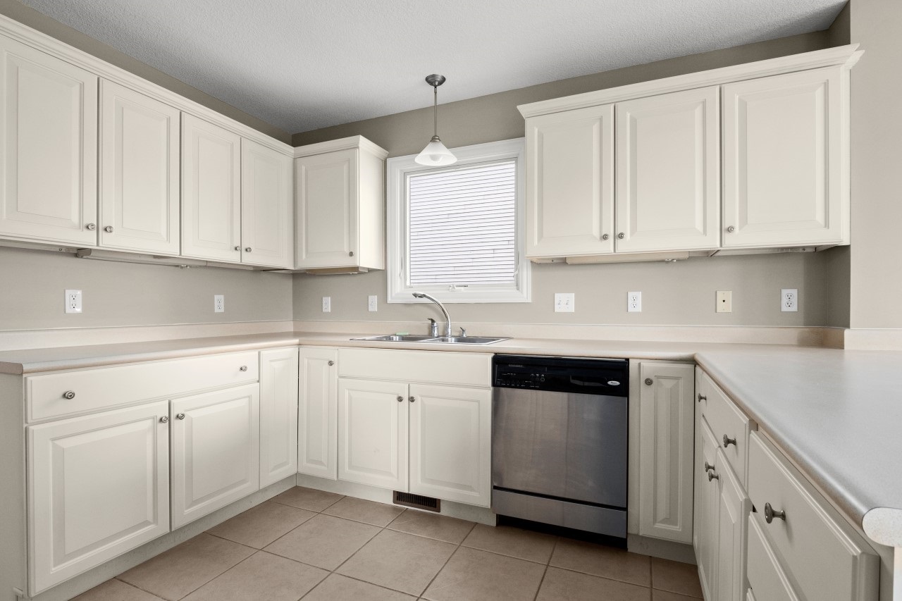 13610 Falcon Ridge Cove Fort Wayne, IN 46845 - Photo 11 of 36
