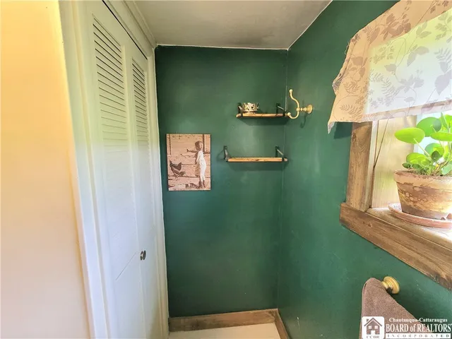 $189,900 | 1484 Swede Road, Harmony, NY 14710