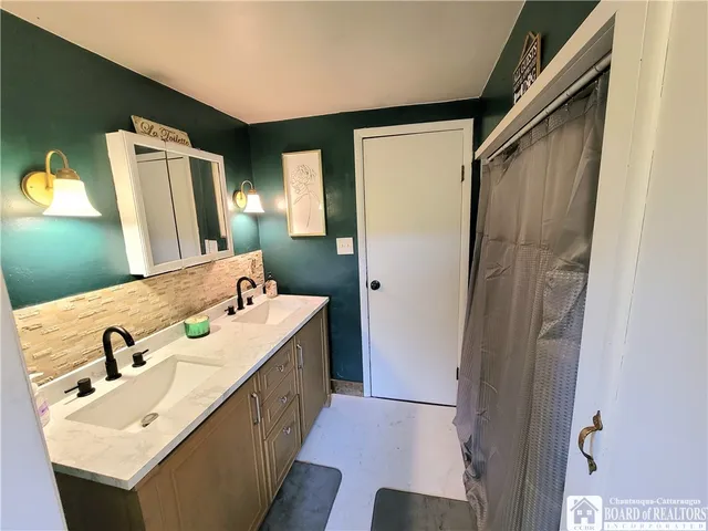 $189,900 | 1484 Swede Road, Harmony, NY 14710