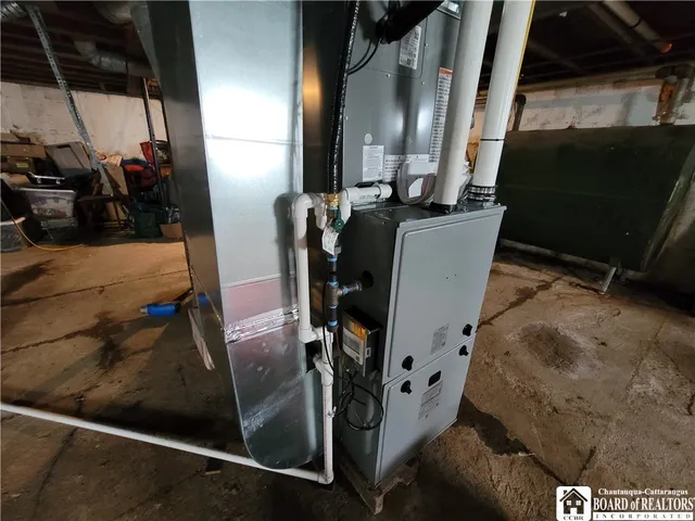 $189,900 | 1484 Swede Road, Harmony, NY 14710