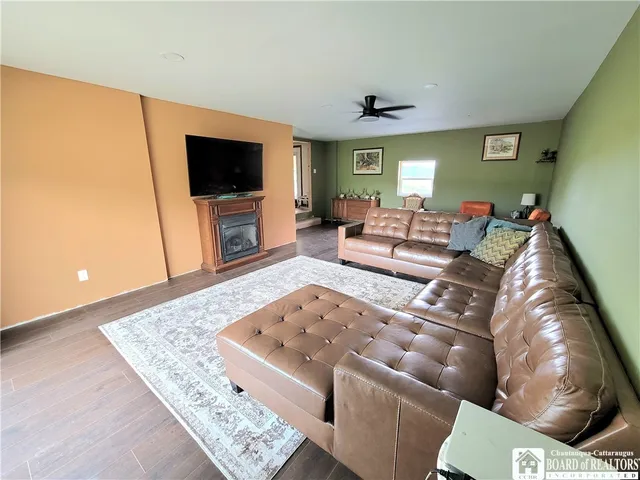 $189,900 | 1484 Swede Road, Harmony, NY 14710