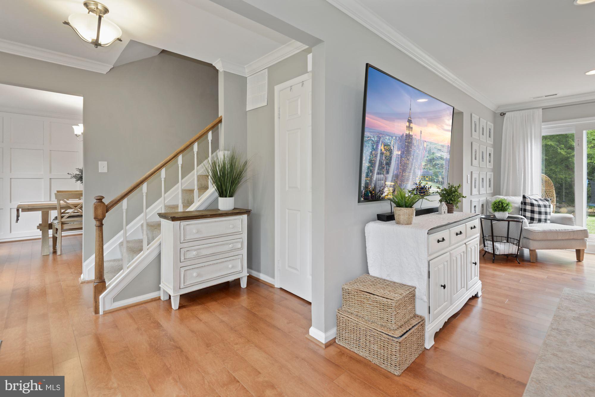 143 Peyton Road Sterling, VA 20165 - Photo 2 of 22 Welcoming Foyer