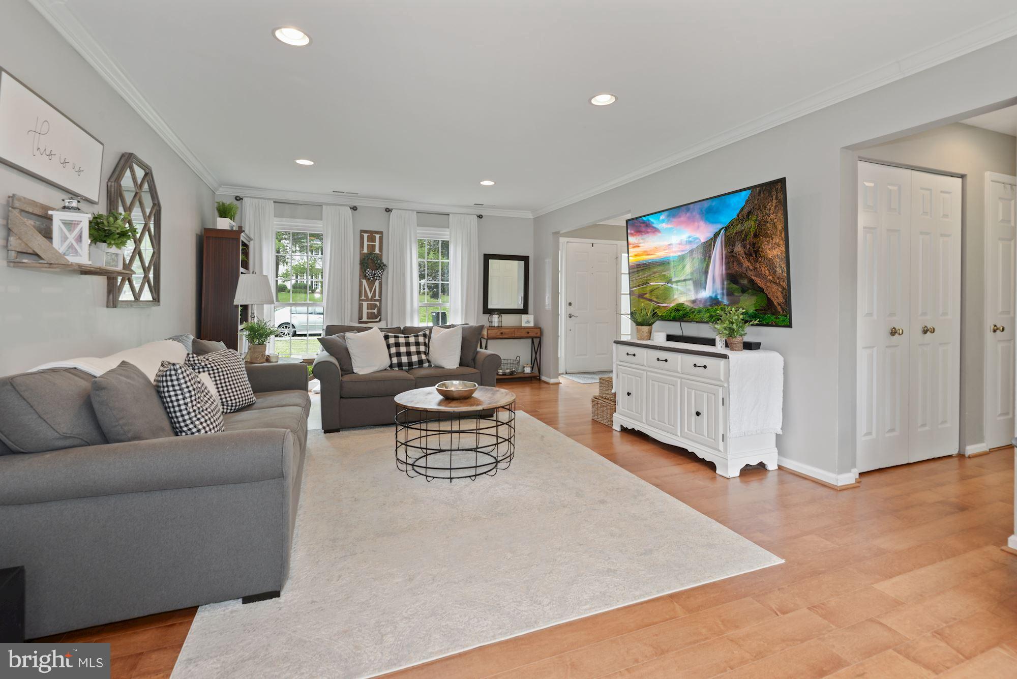 143 Peyton Road Sterling, VA 20165 - Photo 3 of 22 Plenty of space to relax !