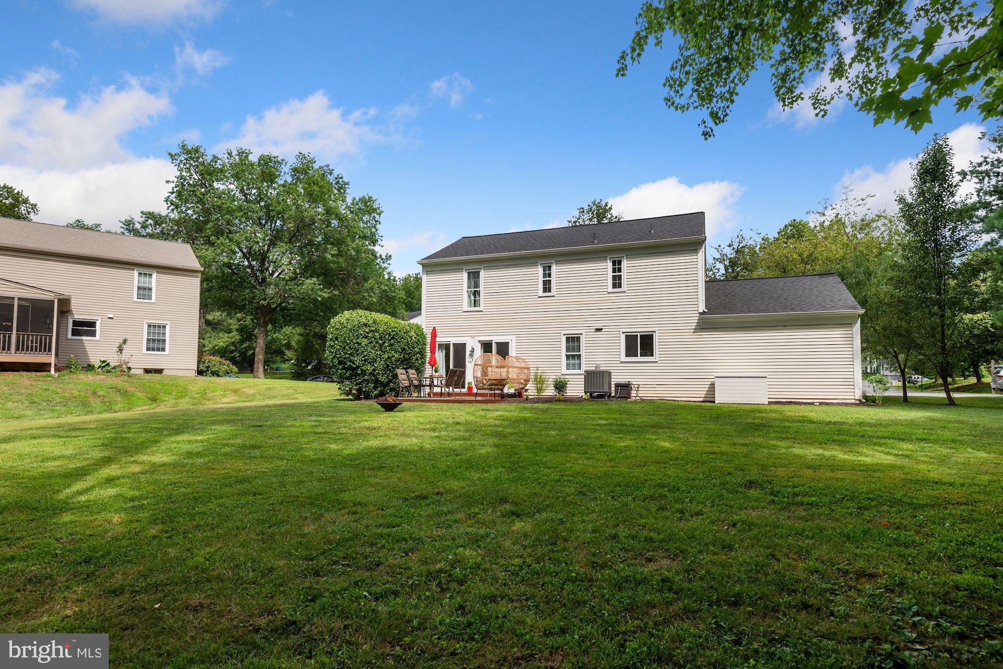 143 Peyton Road Sterling, VA 20165 - Photo 21 of 22 Flat and HUGE!!