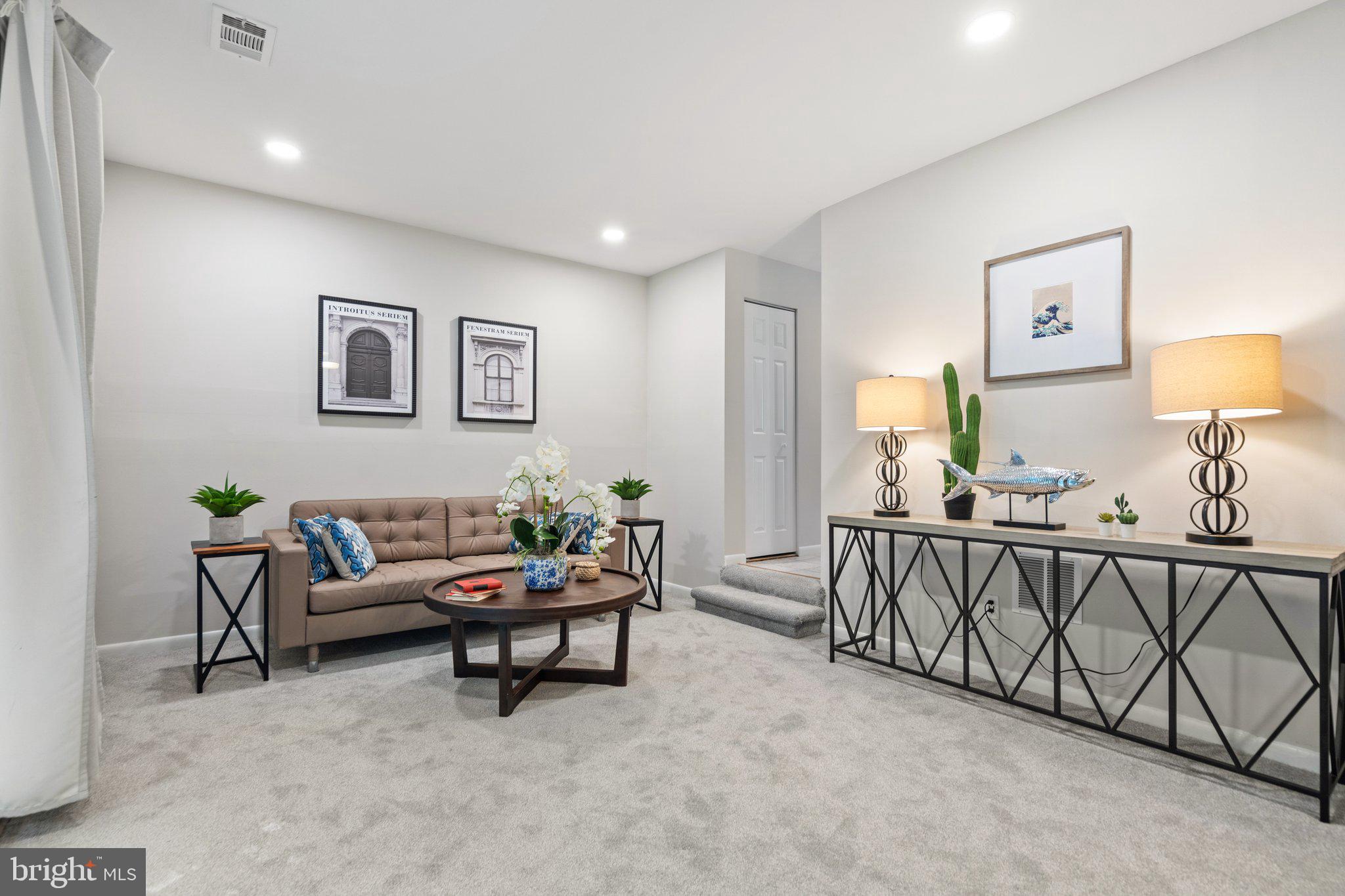 6437 Rockshire Street Alexandria, VA 22315 - Photo 15 of 43 Liv rm