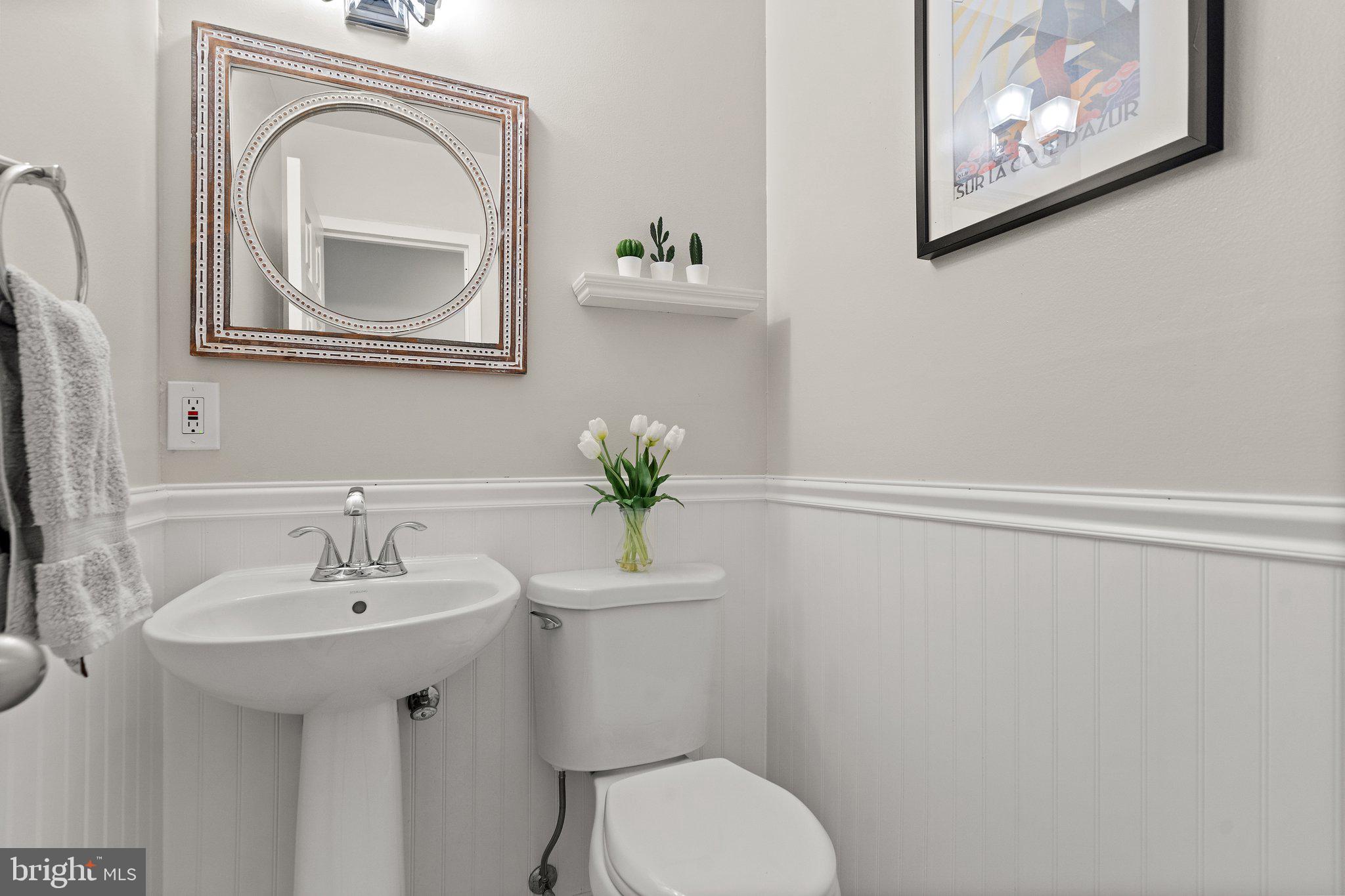 6437 Rockshire Street Alexandria, VA 22315 - Photo 16 of 43 Main lvl half bath