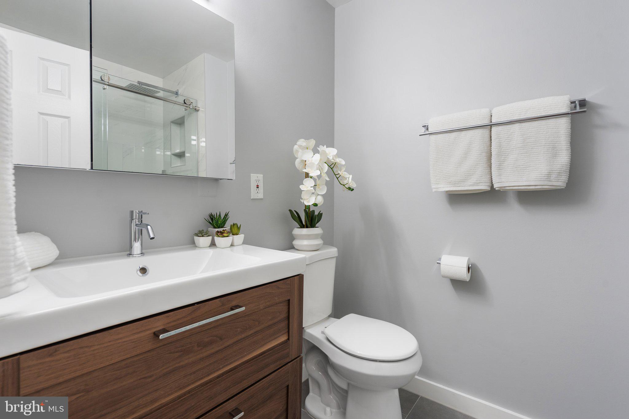 6437 Rockshire Street Alexandria, VA 22315 - Photo 21 of 43 Fully renovated primary bath