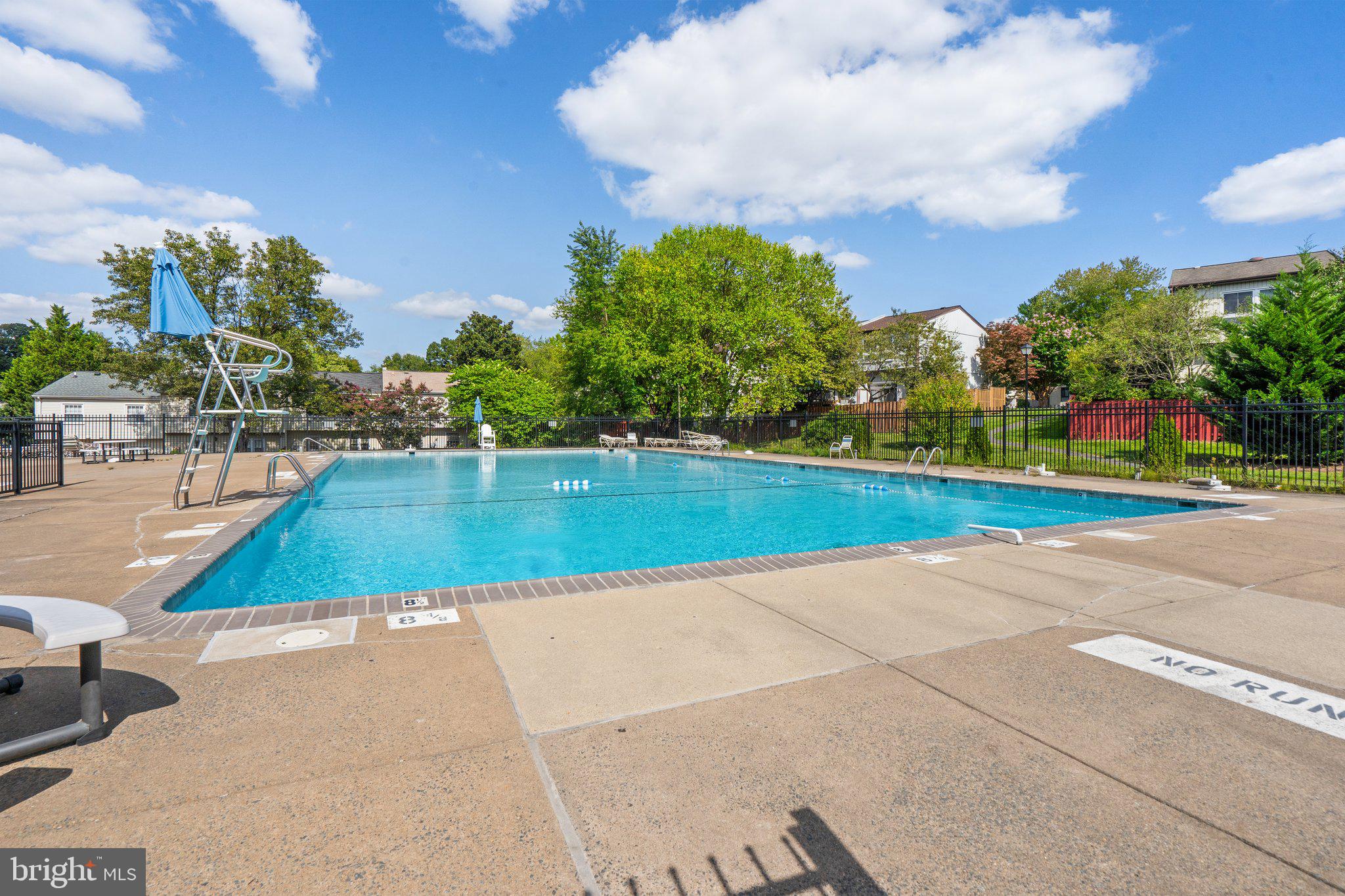 6437 Rockshire Street Alexandria, VA 22315 - Photo 40 of 43 Community pool