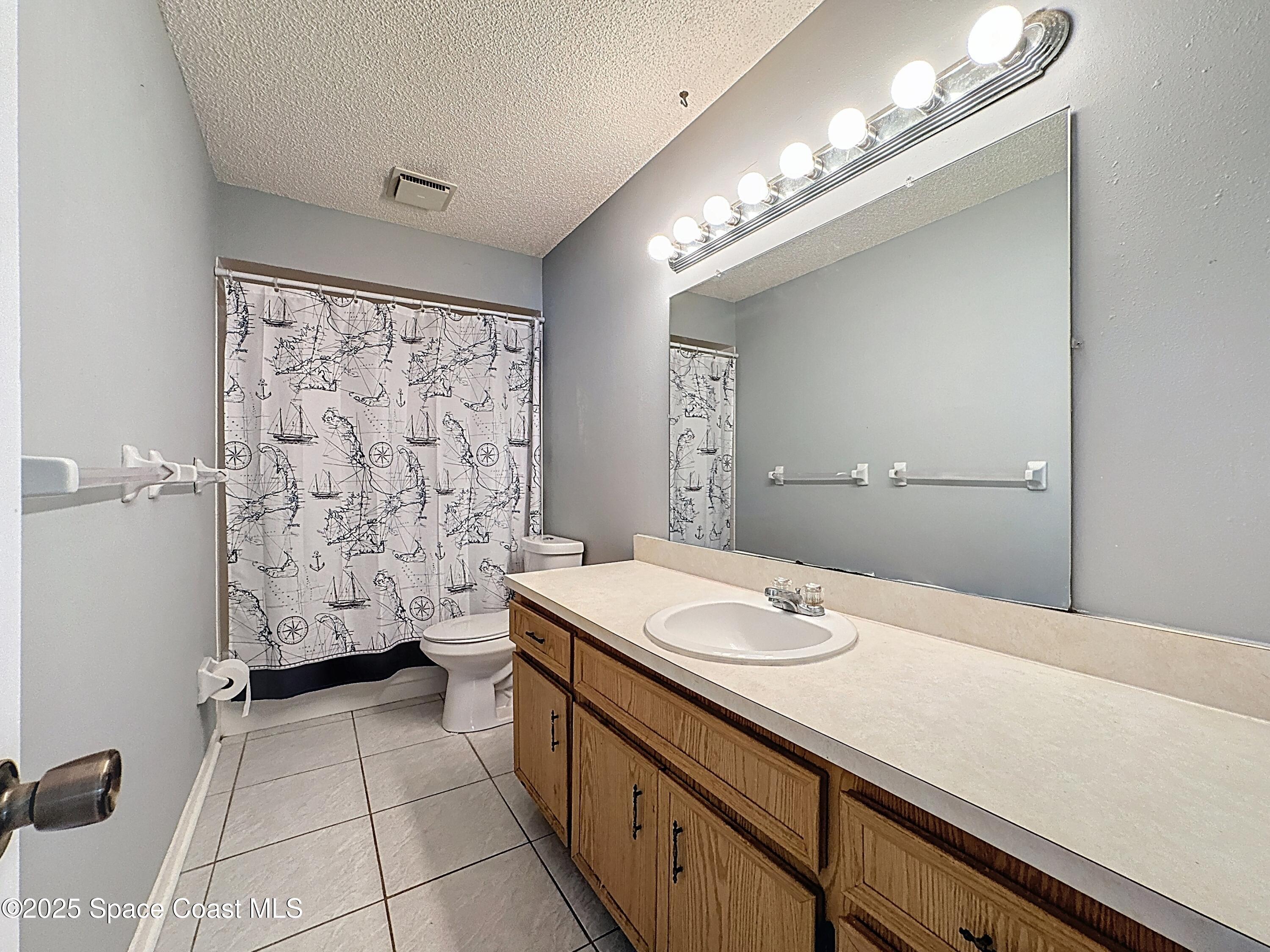 4865 Bridge Road Cocoa, FL 32927 - Photo 17 of 34 Guest Bathroom