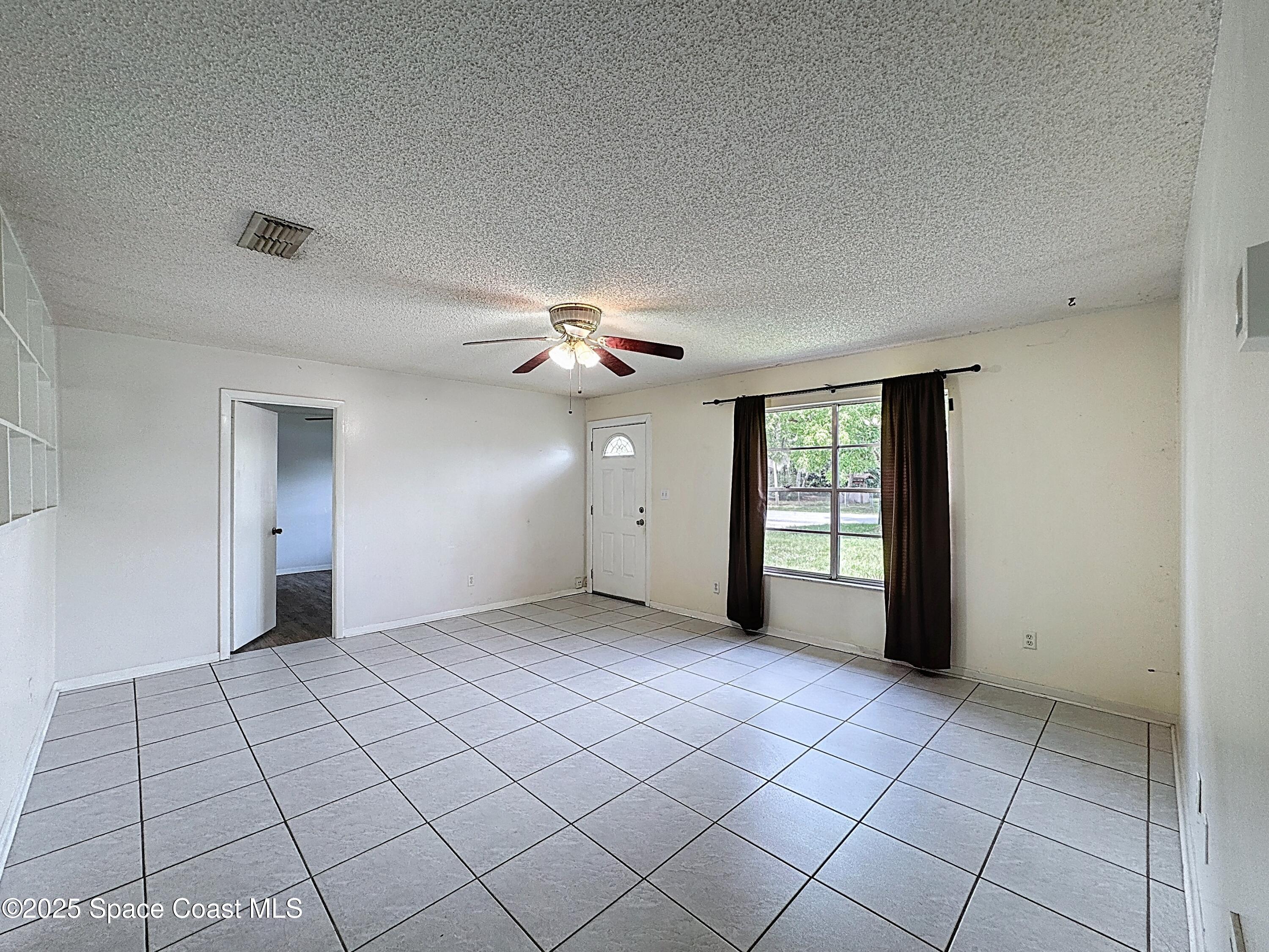 4865 Bridge Road Cocoa, FL 32927 - Photo 4 of 34 Great Room