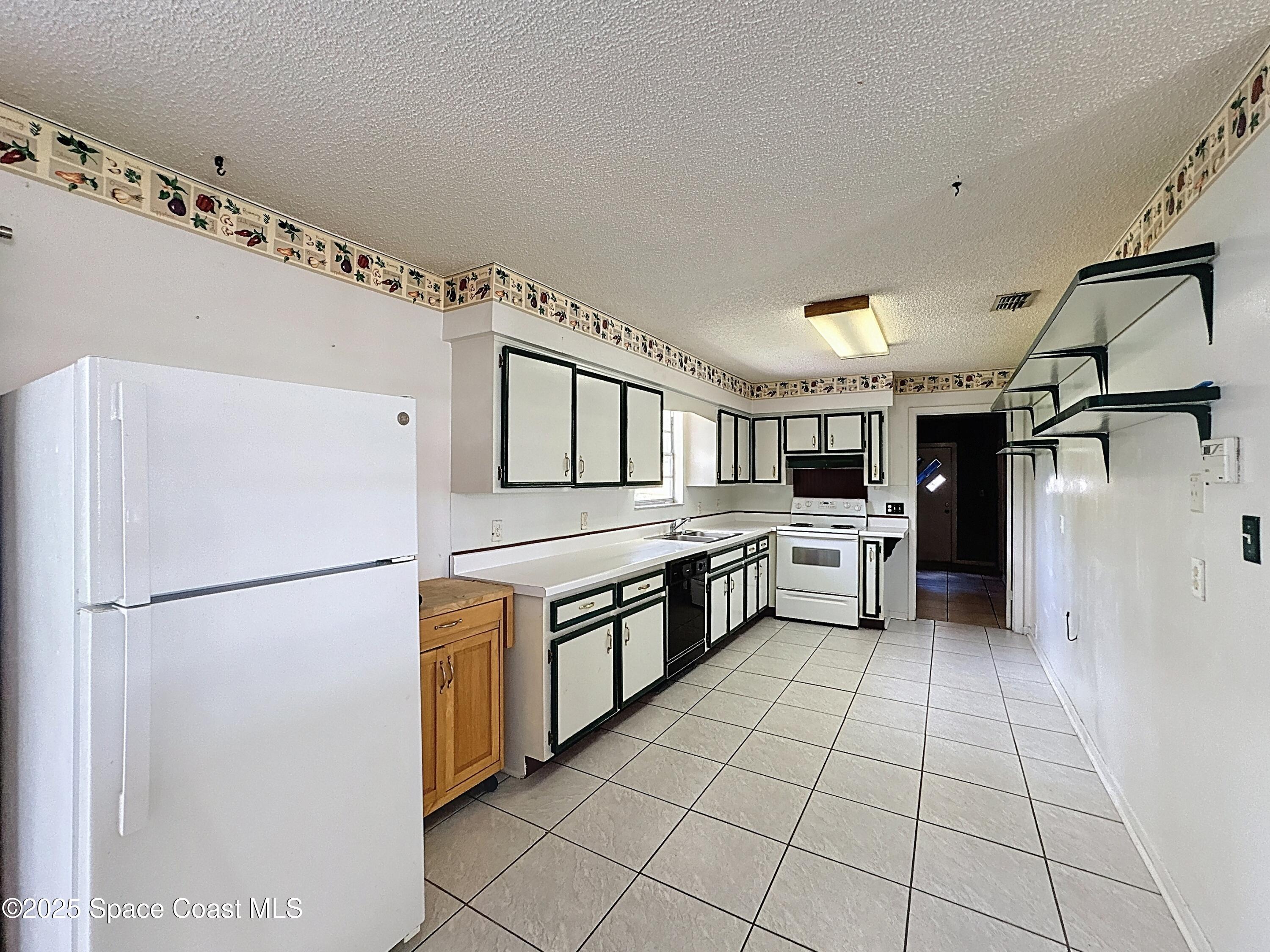 4865 Bridge Road Cocoa, FL 32927 - Photo 8 of 34 Kitchen