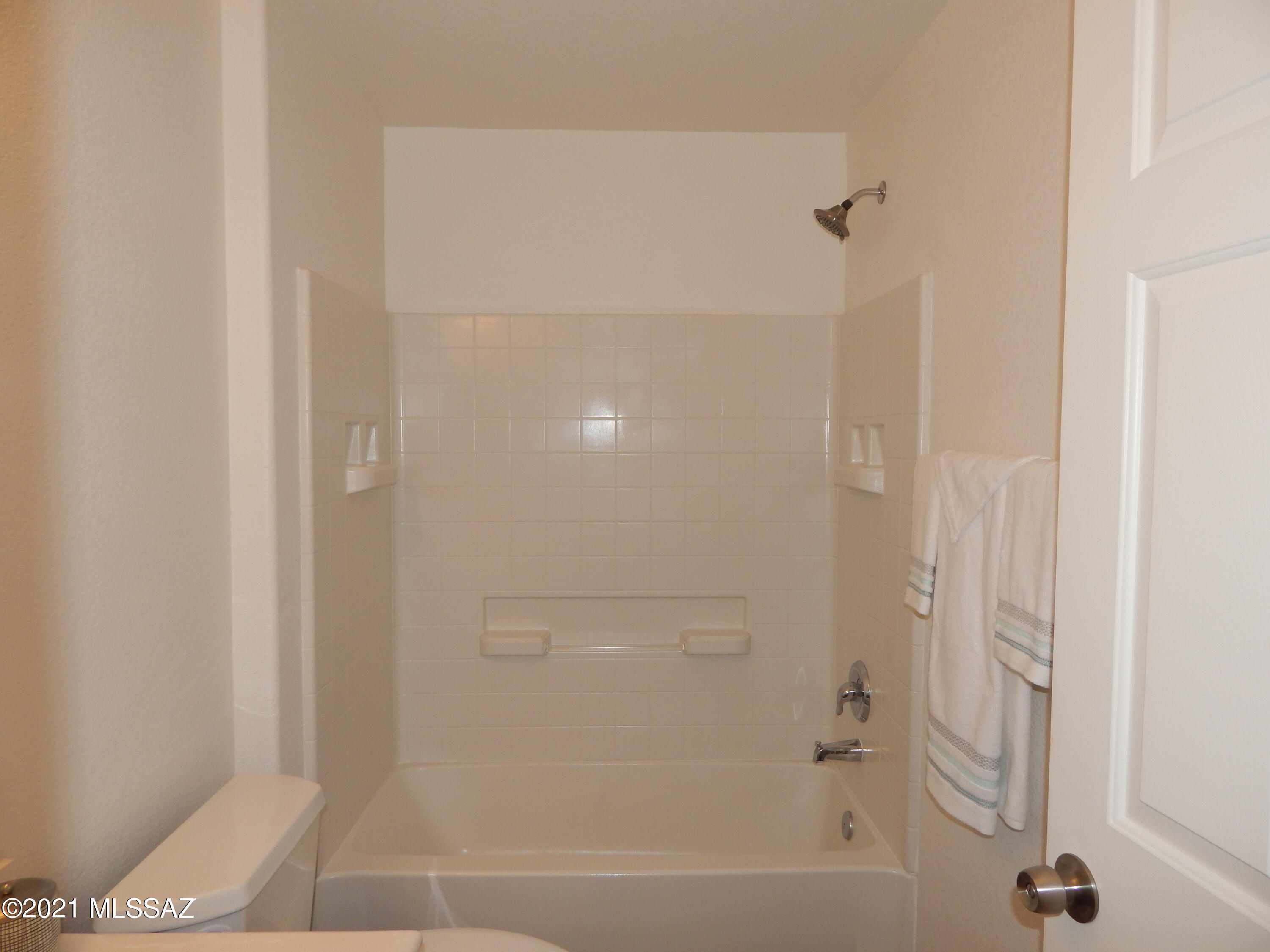 2340 West Golden Hills Road Tucson, AZ 85745 - Photo 40 of 45