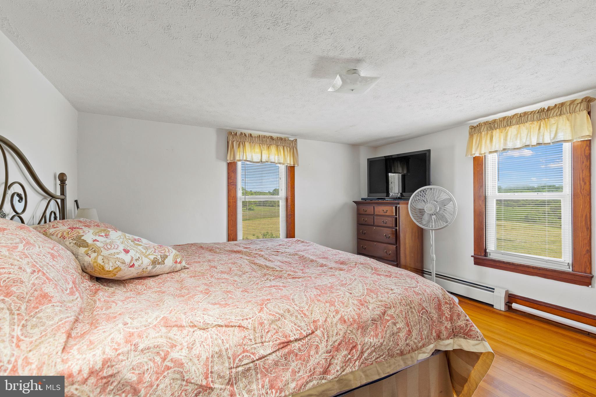 617 West Chesapeake Beach Road Owings, MD 20736 - Photo 25 of 38 Primary bedroom