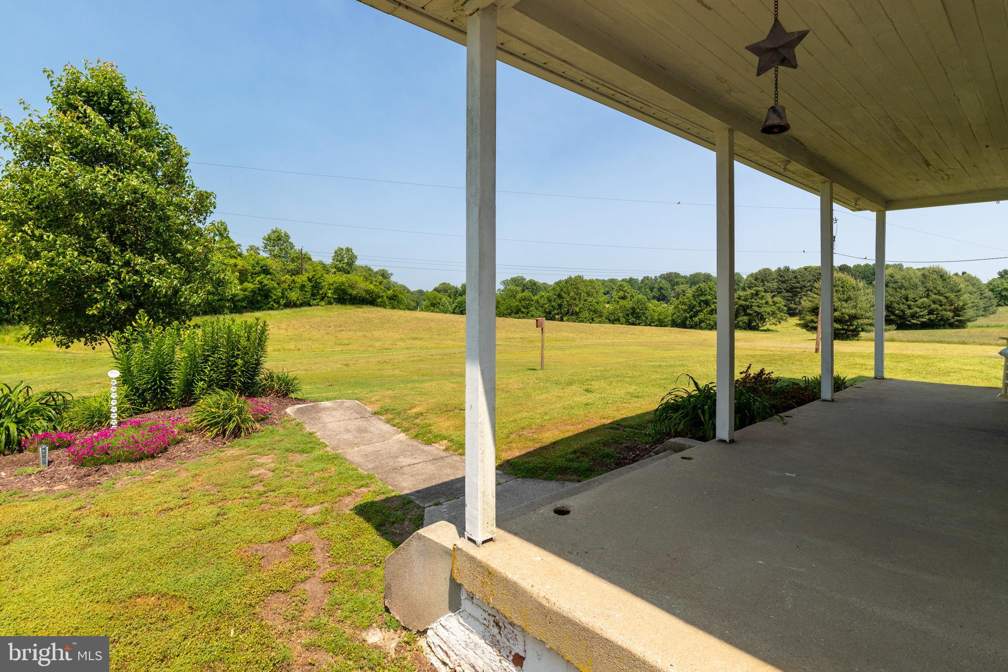 617 West Chesapeake Beach Road Owings, MD 20736 - Photo 3 of 38