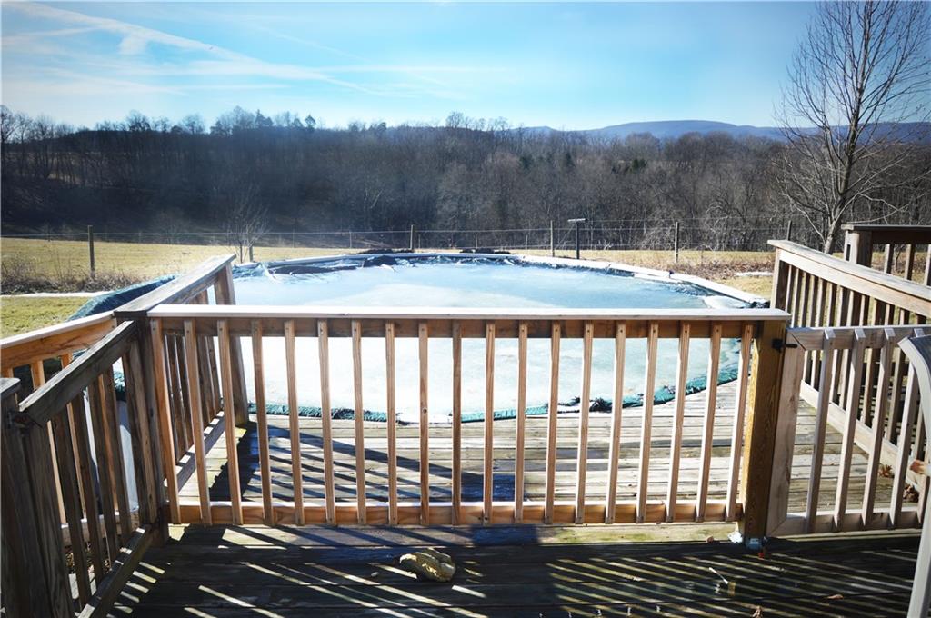507 Mountain View Road New Florence, PA 15944 - Photo 6 of 17 Gallery Image 6