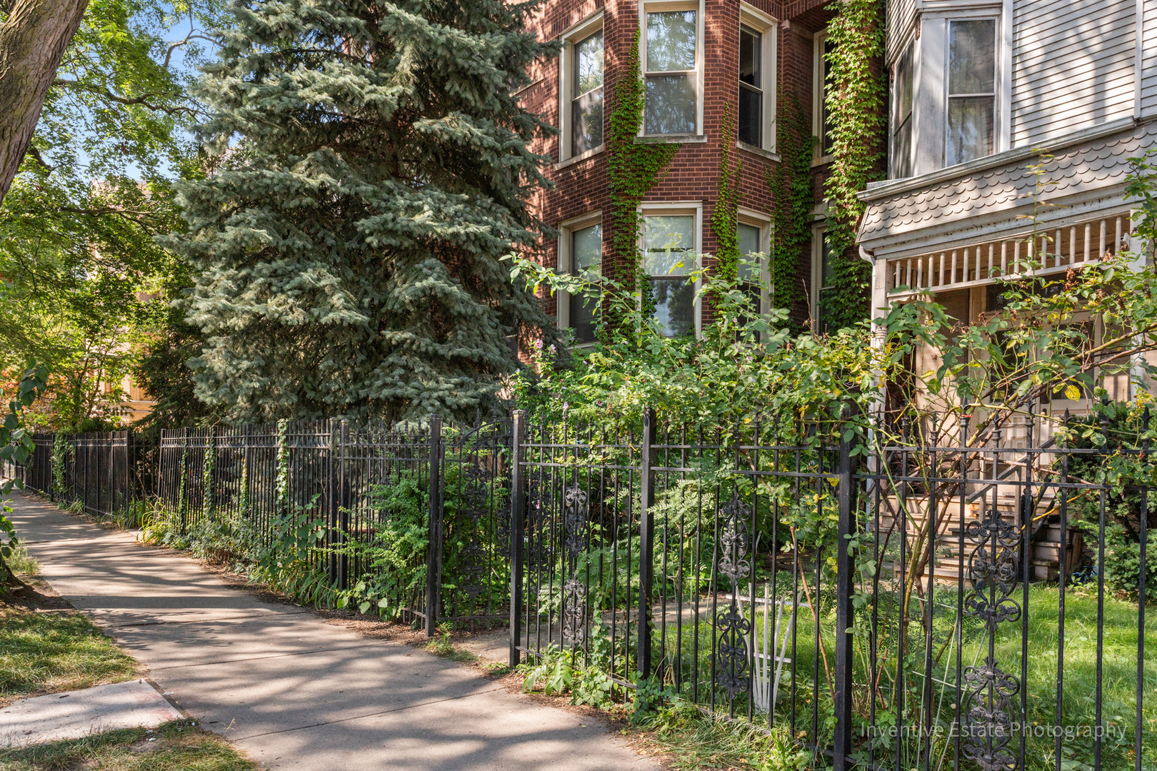 2474 North Orchard Street Chicago, IL 60614 - Photo 5 of 11 a view of a brick building next to a yard