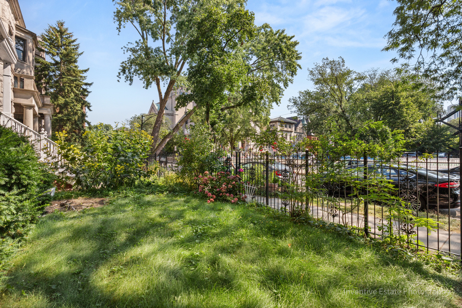 2474 North Orchard Street Chicago, IL 60614 - Photo 6 of 11 a view of yard with green space