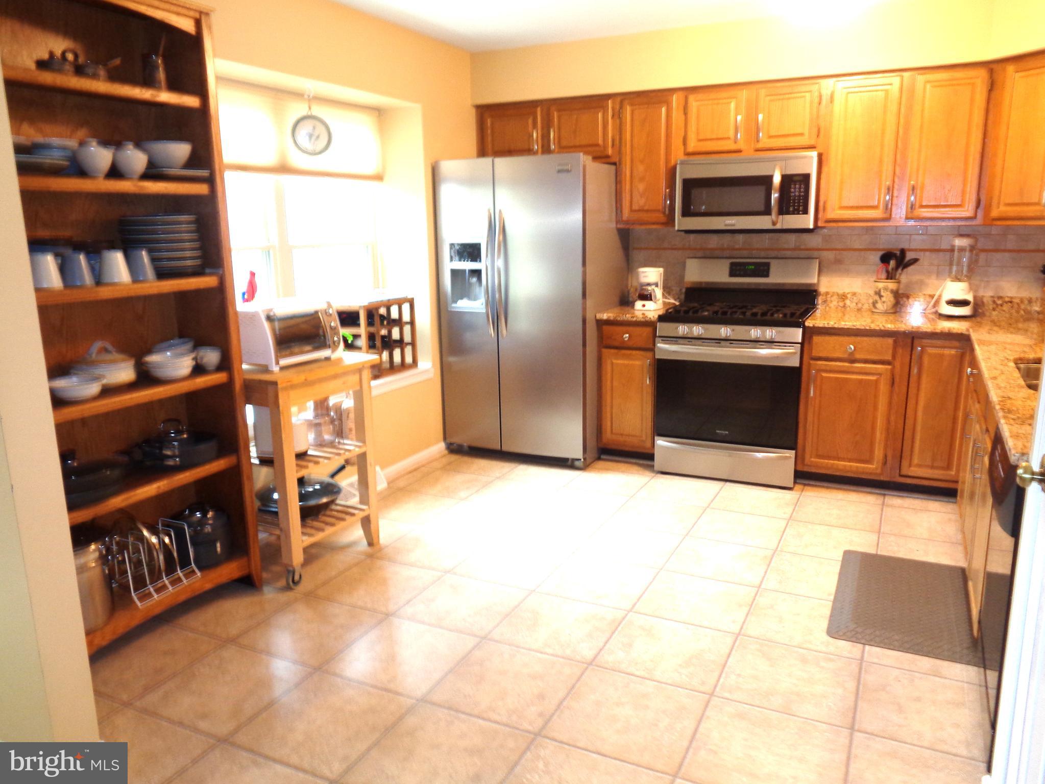 124 Pine Bridge Lane Lancaster, PA 17603 - Photo 8 of 23 Gallery Image 8