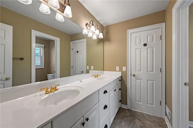 $699,000 | 801 Oakland Drive, Talking Rock, GA 30175