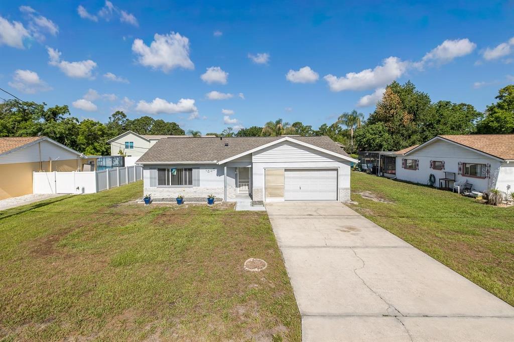 1525 Bishop Road Spring Hill, FL 34608 - Photo 5 of 65