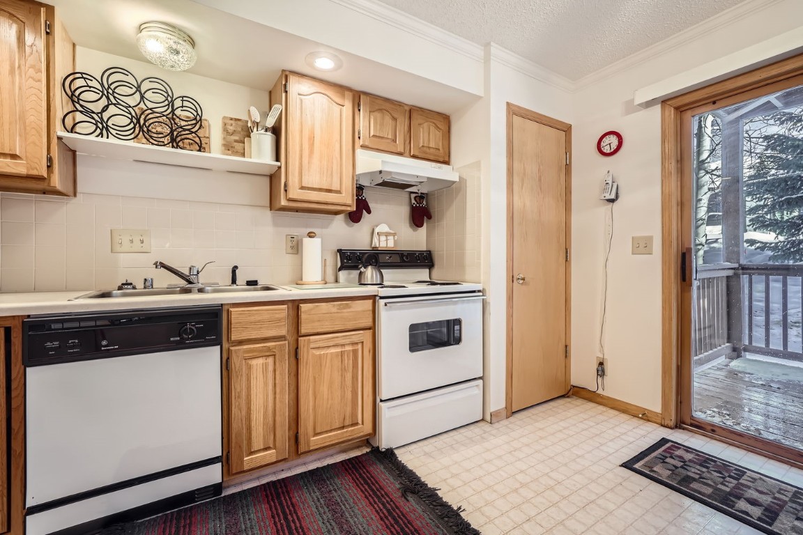 302 Illinois Gulch Road, Unit 102 Breckenridge, CO 80424 - Photo 3 of 14