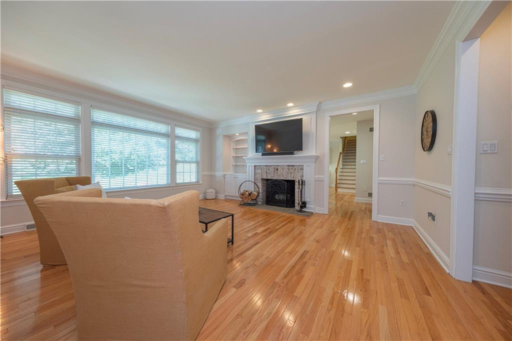 503 Sharon Road Coraopolis, PA 15108 - Photo 12 of 46