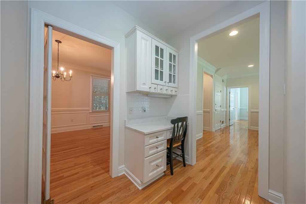 503 Sharon Road Coraopolis, PA 15108 - Photo 6 of 46