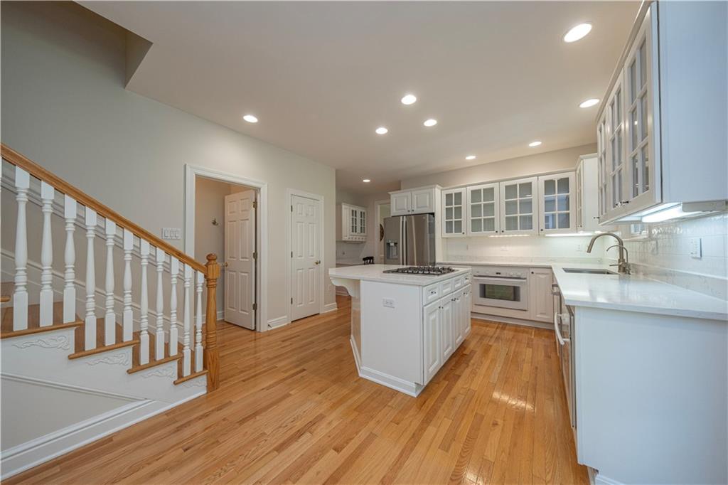 503 Sharon Road Coraopolis, PA 15108 - Photo 7 of 46