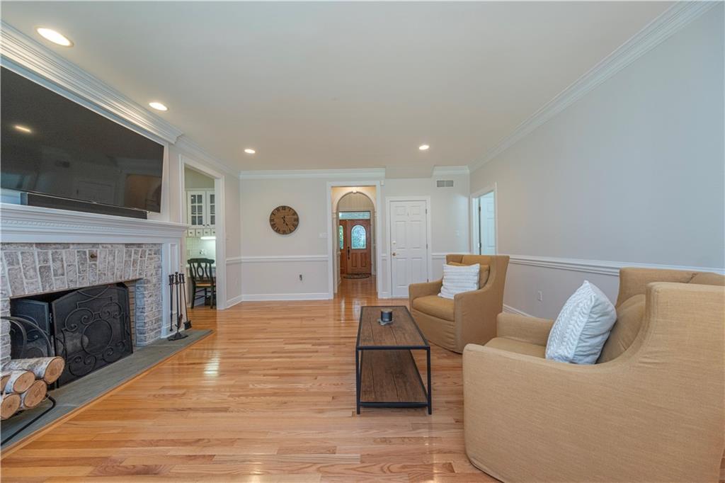 503 Sharon Road Coraopolis, PA 15108 - Photo 9 of 46