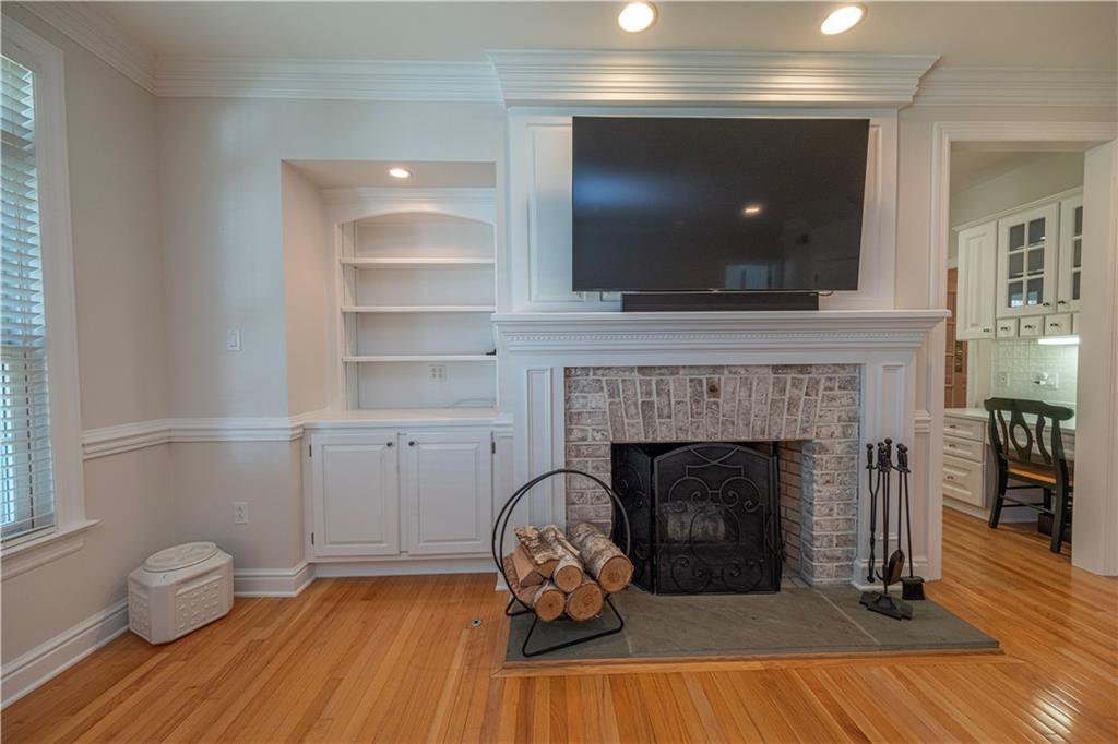 503 Sharon Road Coraopolis, PA 15108 - Photo 10 of 46