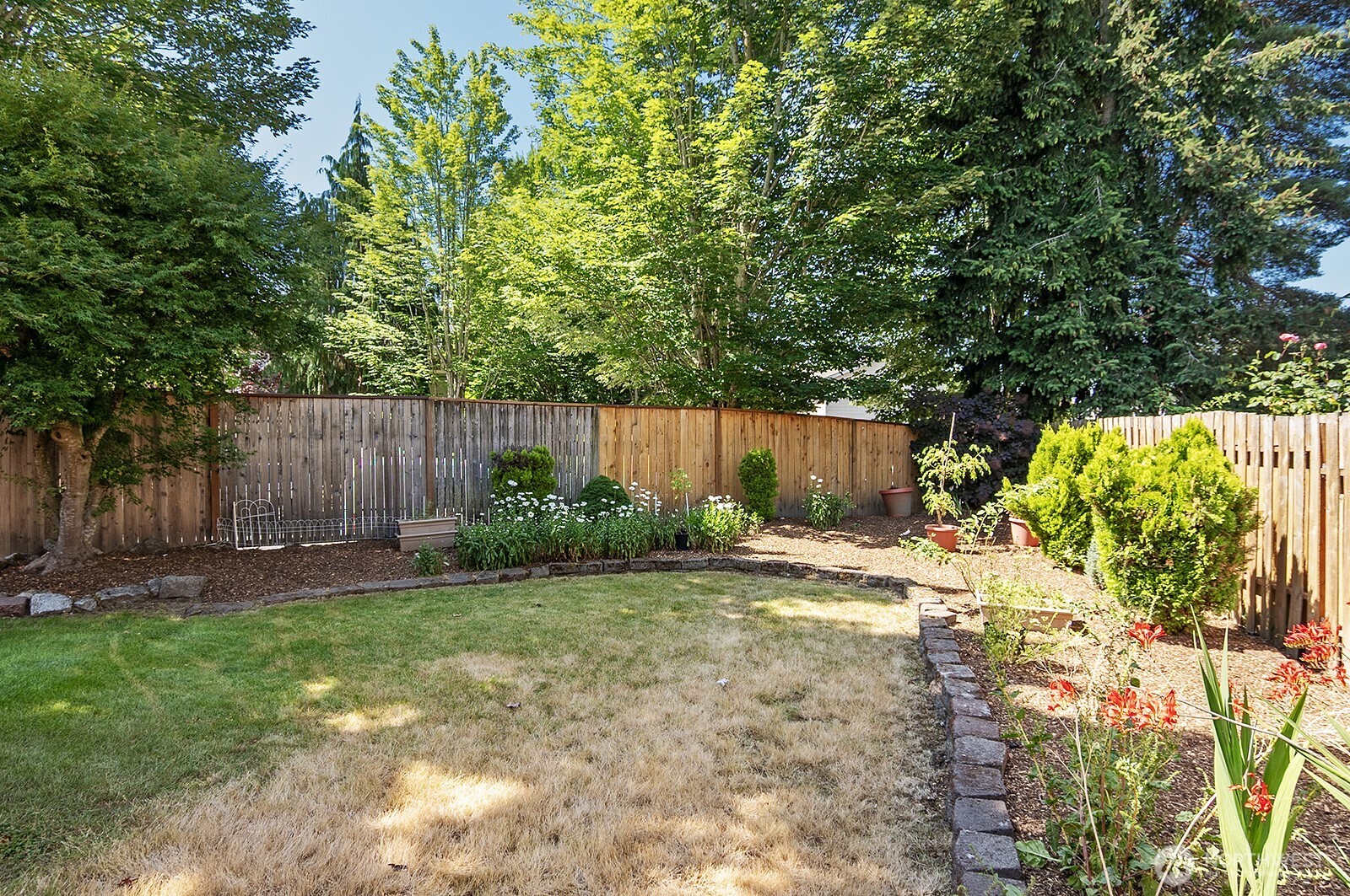 4313 Northeast 6th Court Renton, WA 98059 - Photo 29 of 30