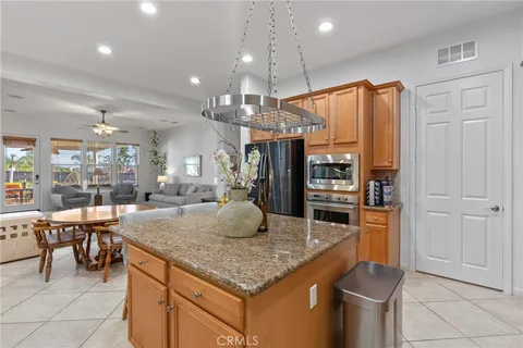 $850,000 | 23921 Hollingsworth Drive, Murrieta, CA 92562