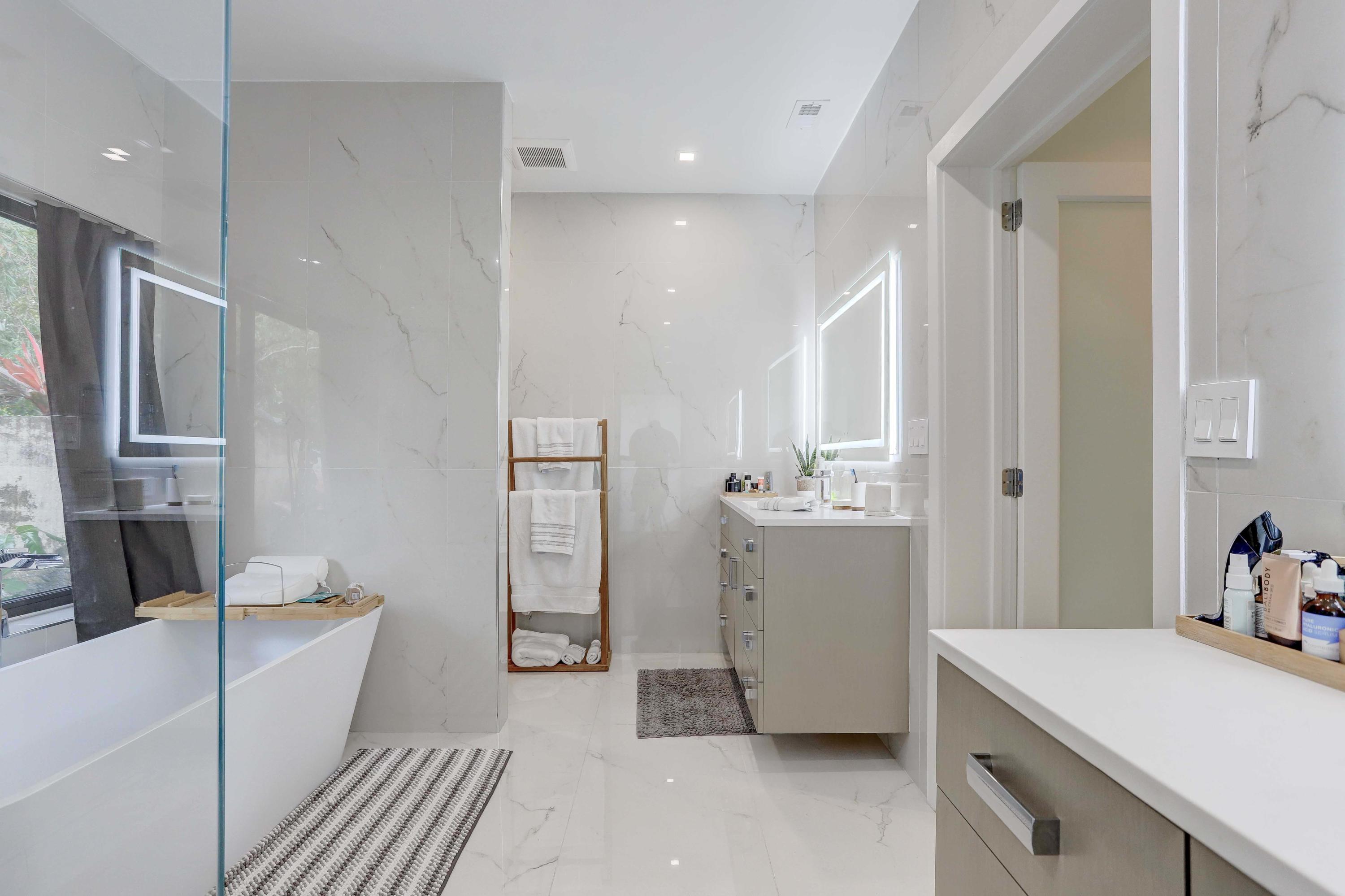 11415 Sundance Lane Boca Raton, FL 33428 - Photo 20 of 63 Master Bath