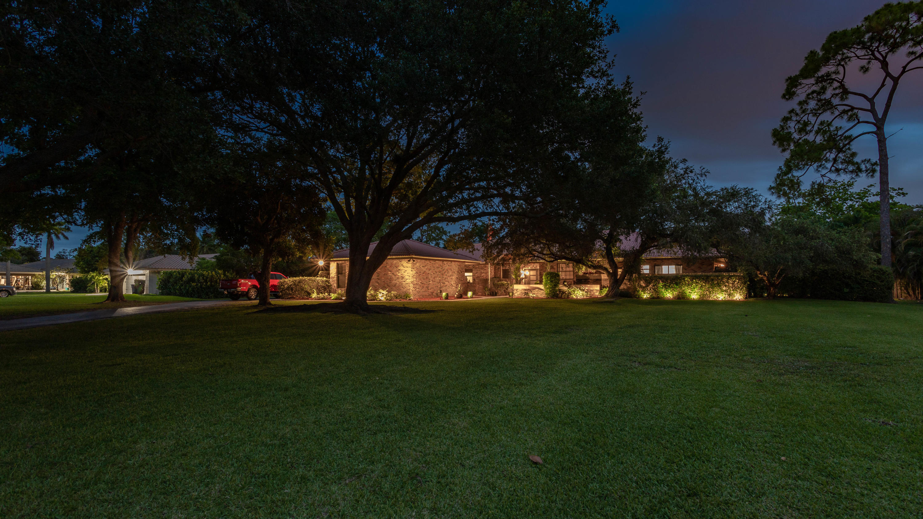 11415 Sundance Lane Boca Raton, FL 33428 - Photo 38 of 63 Landscape Lighting