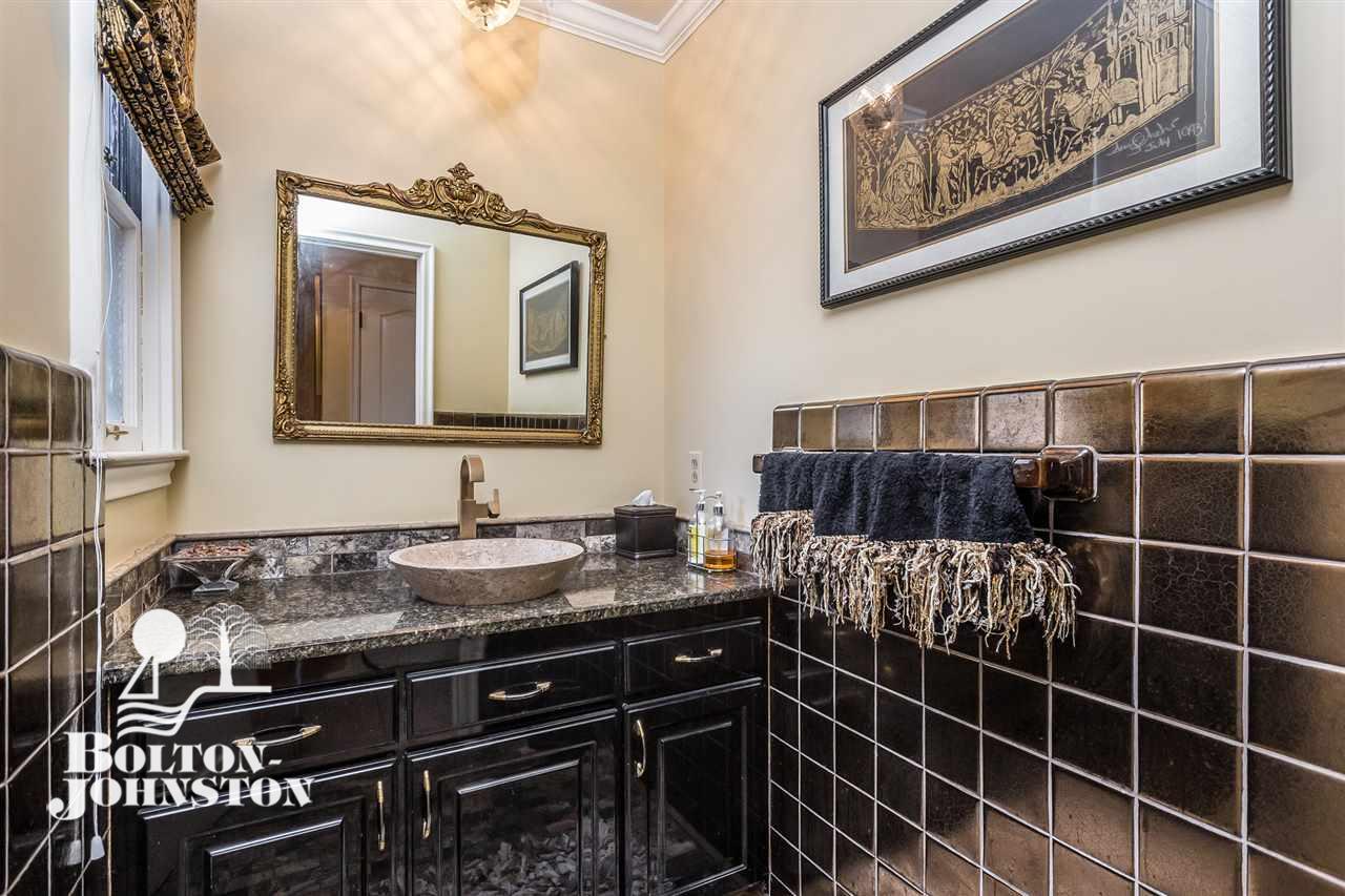 193 Stephens Road Grosse Pointe, MI 48236 - Photo 16 of 39 First Floor Half Bath