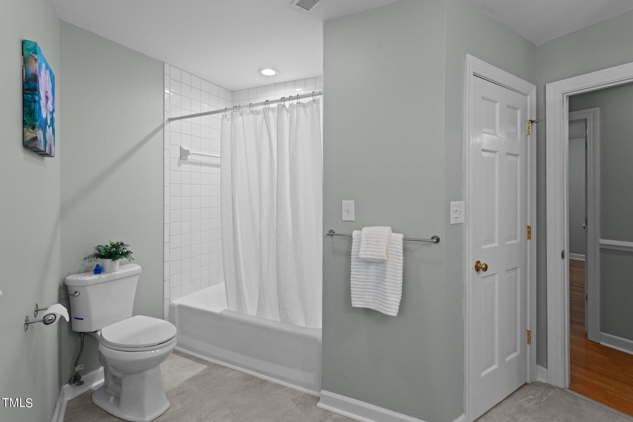 1421 Flying Hawk Road Apex, NC 27523 - Photo 27 of 77 26-web-or-mls-5Q0A4361