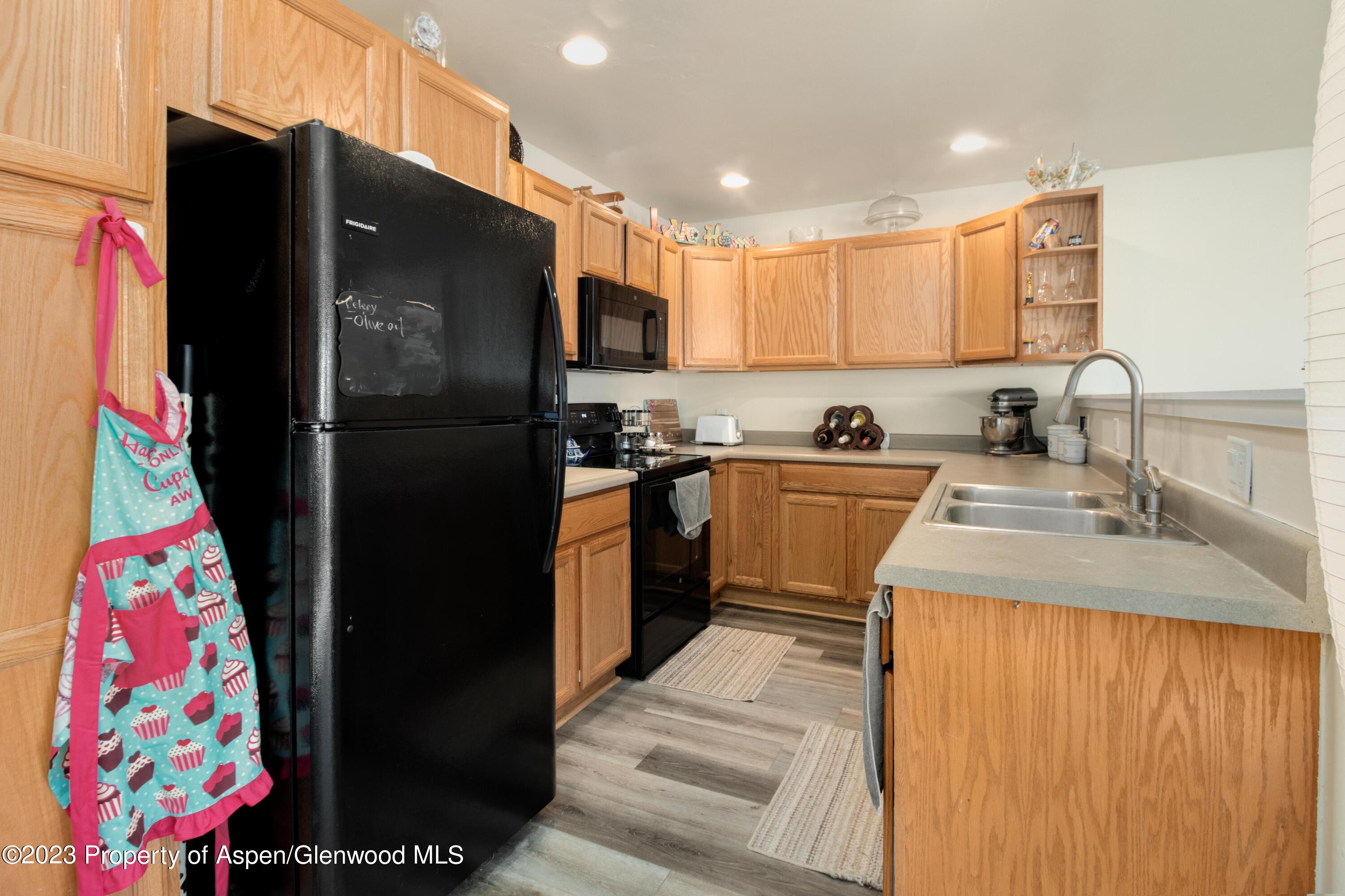 223 South 9th Street Rifle, CO 81650 - Photo 5 of 14 Kitchen