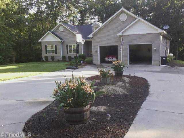 1707 Jones Road King, NC 27021 - Photo 3 of 16 Exterior Front. Spring view!