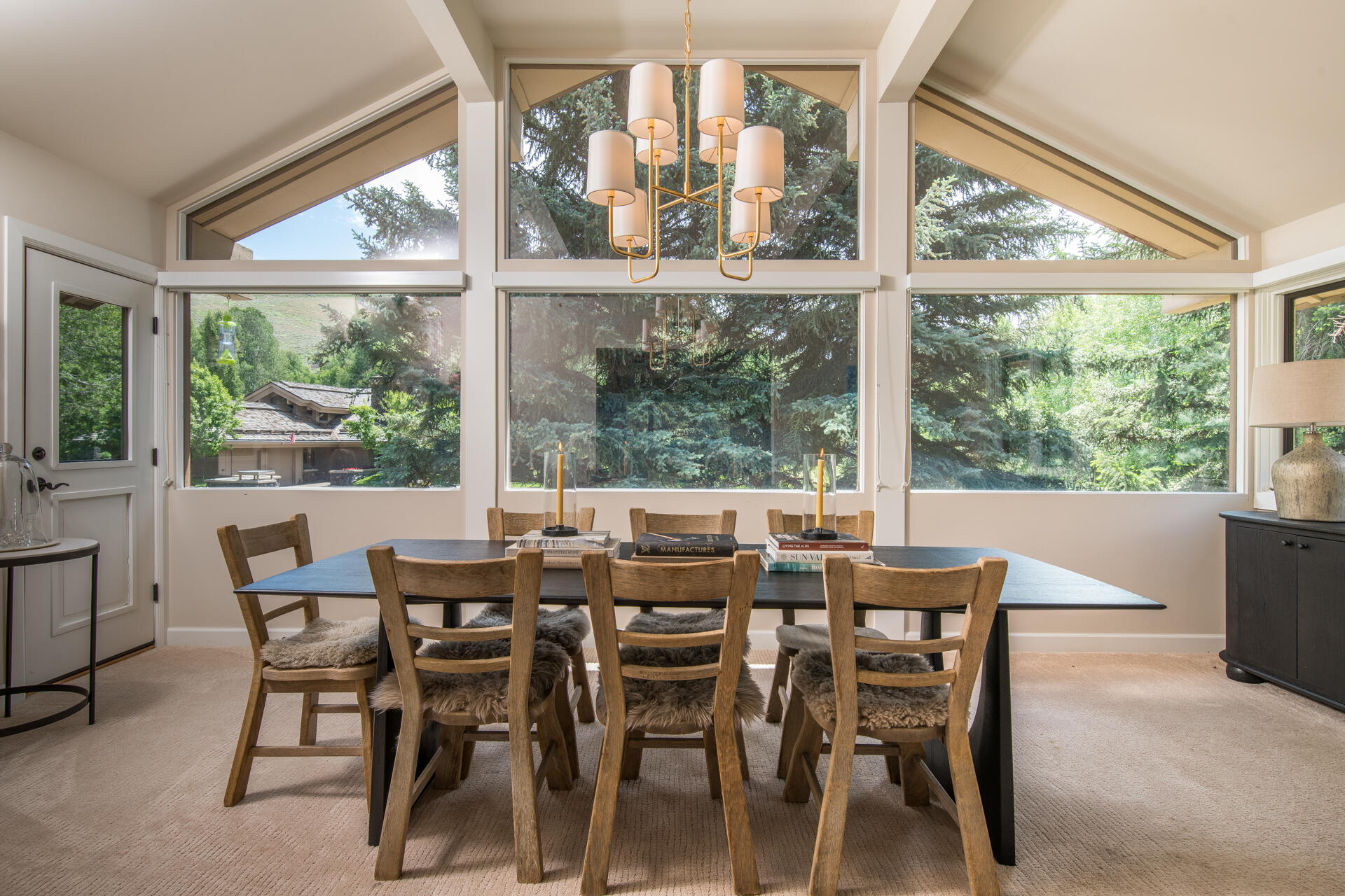 400 Fairway Road Sun Valley, ID 83353 - Photo 5 of 23 Sun Room