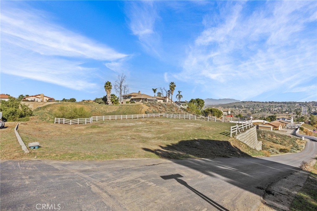 16538 Canyon Ridge Drive Riverside, CA 92503 - Photo 2 of 13 a view of a ocean view
